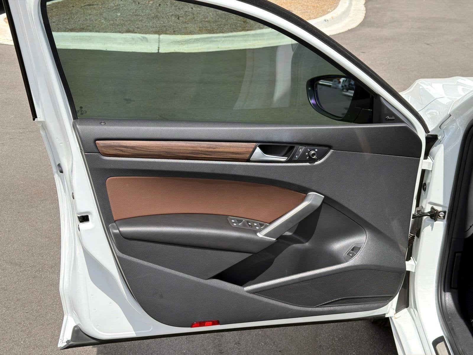 2022 Volkswagen Passat 2.0T Limited Edition