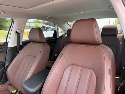 2022 Volkswagen Passat 2.0T Limited Edition