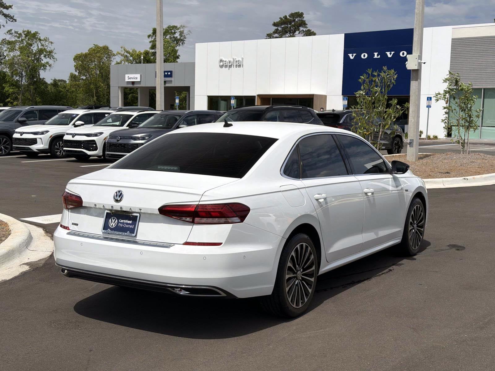 2022 Volkswagen Passat 2.0T Limited Edition