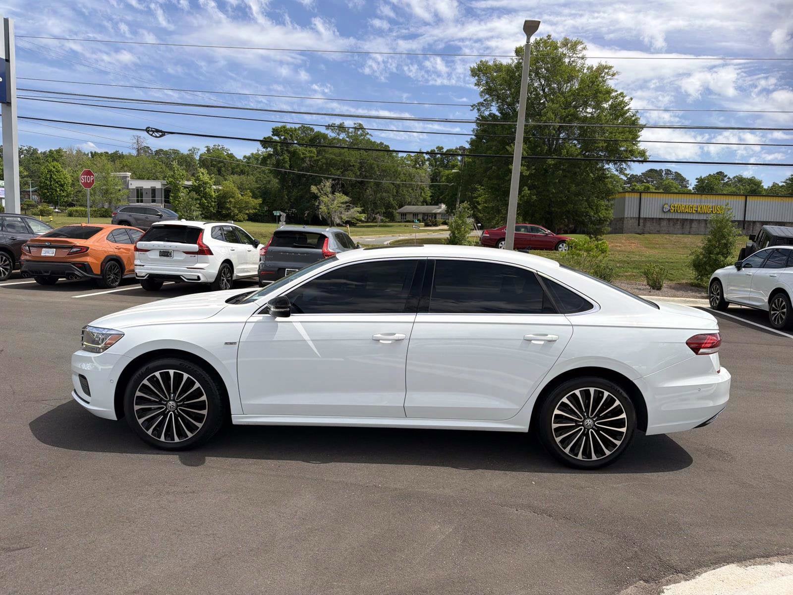 2022 Volkswagen Passat 2.0T Limited Edition