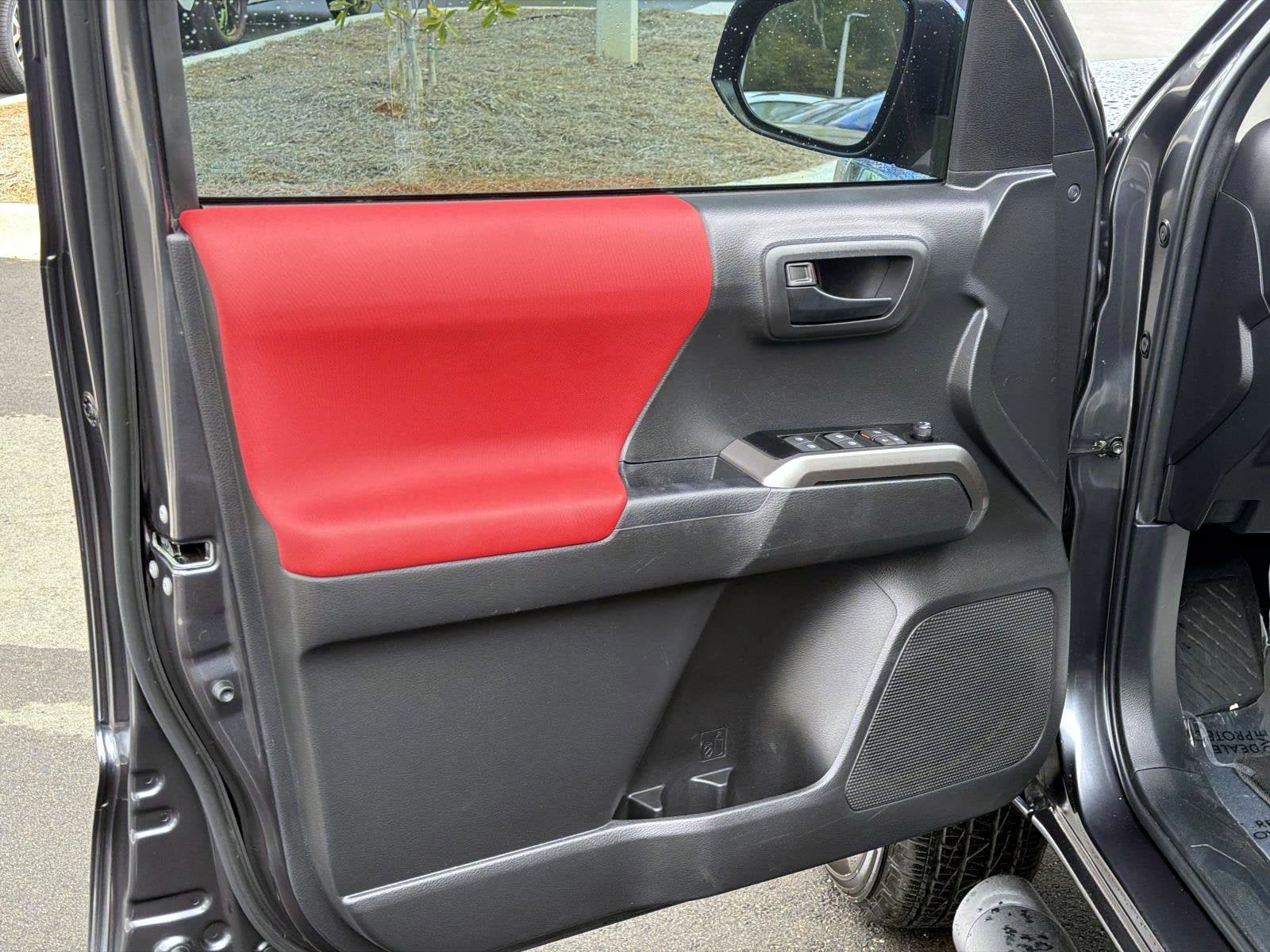 2022 Toyota Tacoma 2WD SR5