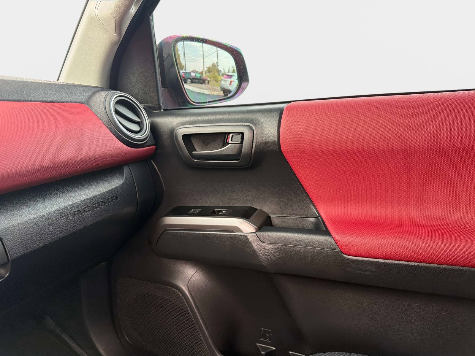 2022 Toyota Tacoma 2WD SR5