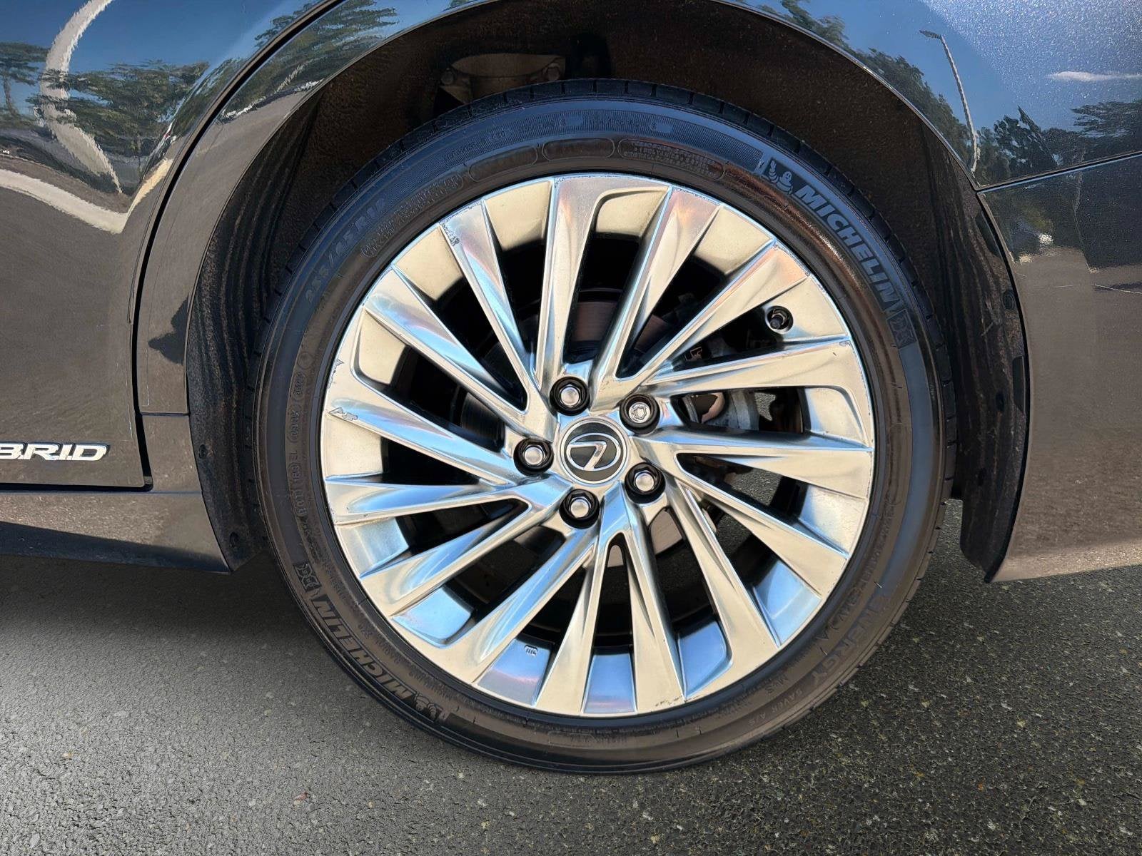 2022 Lexus ES ES 300h Luxury