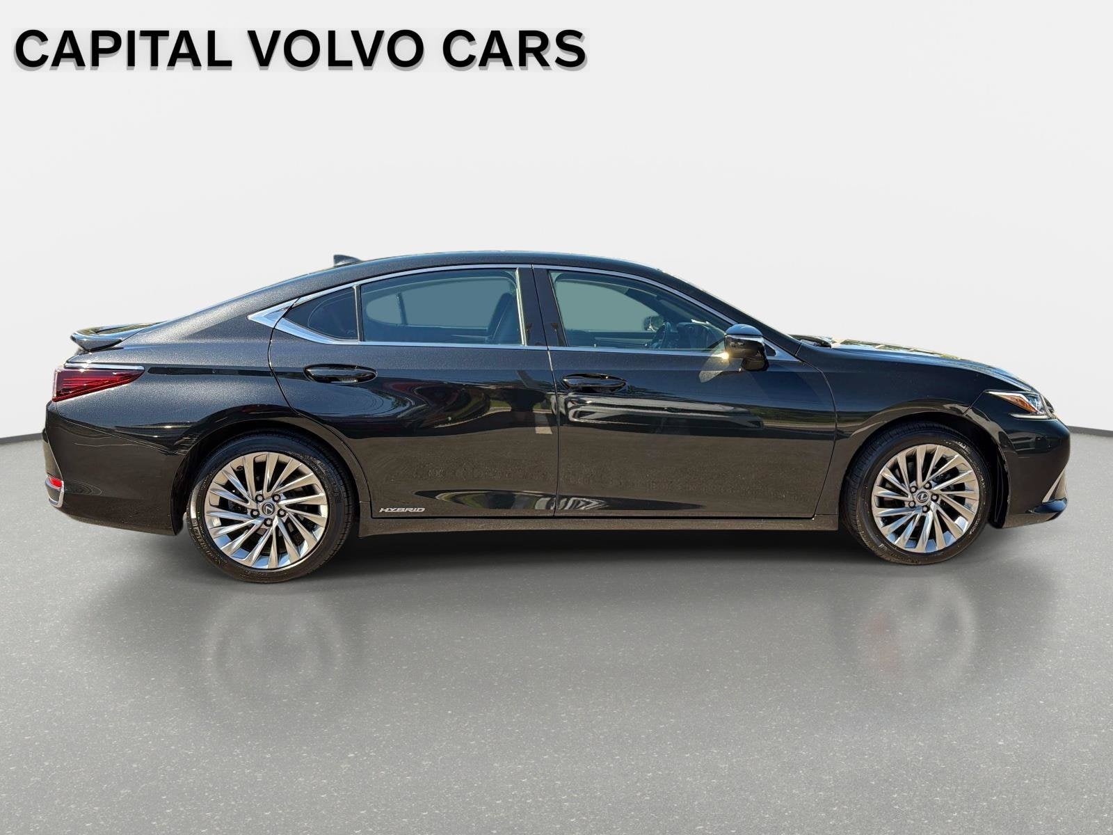 2022 Lexus ES ES 300h Luxury