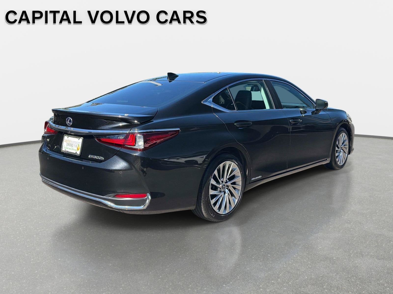 2022 Lexus ES ES 300h Luxury