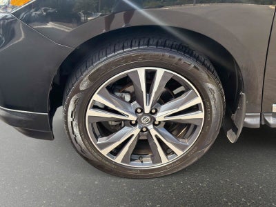 2020 Nissan Pathfinder Platinum