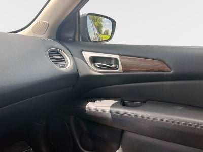 2020 Nissan Pathfinder Platinum