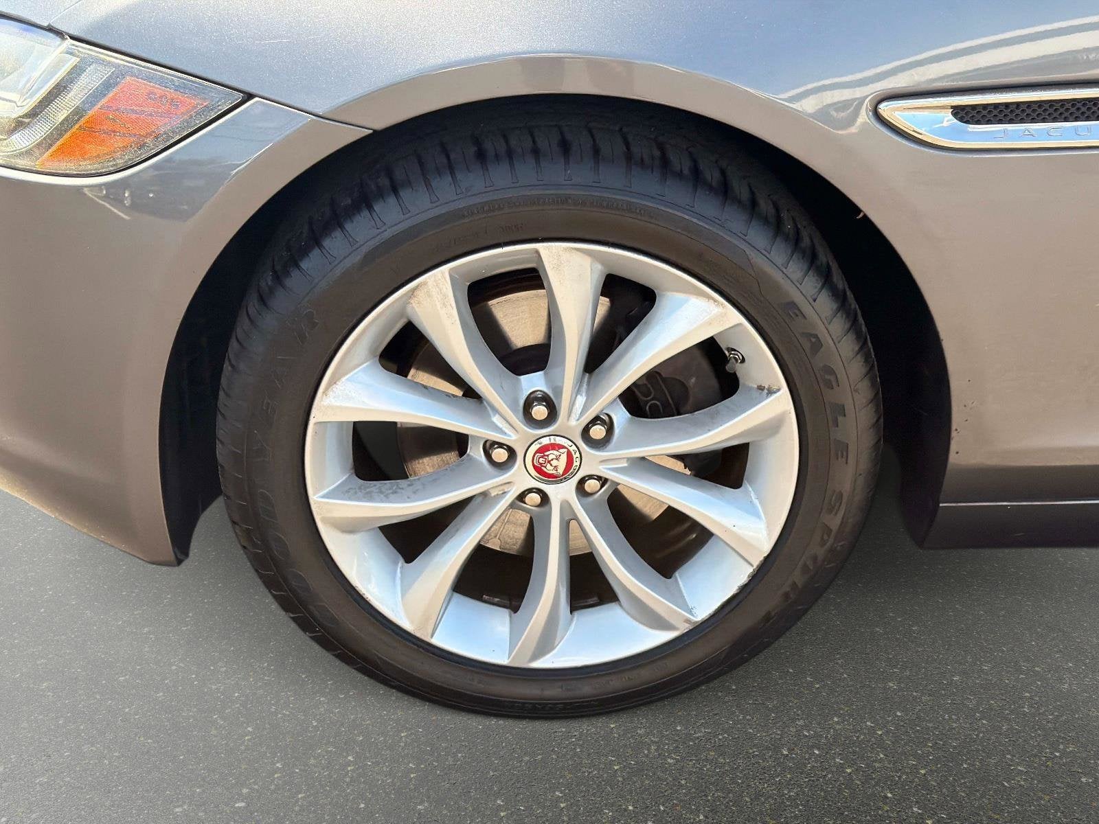 2018 Jaguar XF 25t Premium