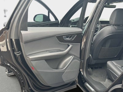 2025 Audi Q7 Premium