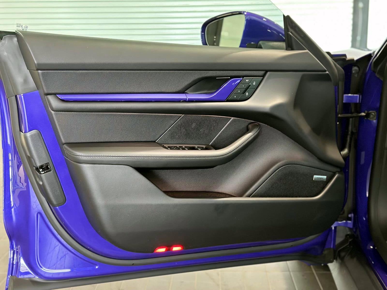 2025 Porsche Taycan 4