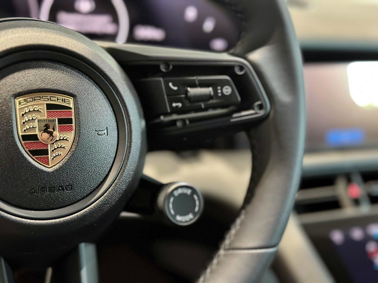 2025 Porsche Taycan 4