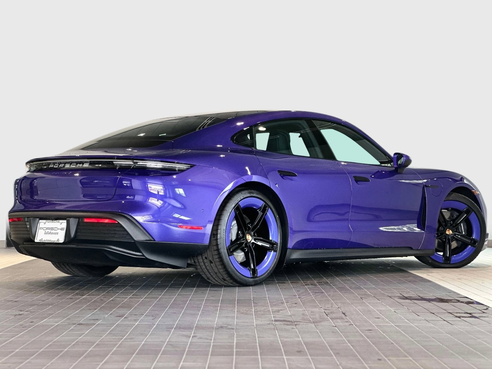 2025 Porsche Taycan 4