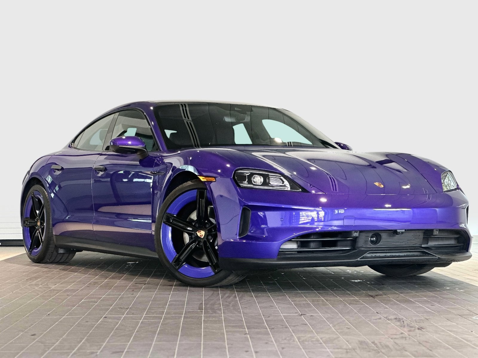 2025 Porsche Taycan 4