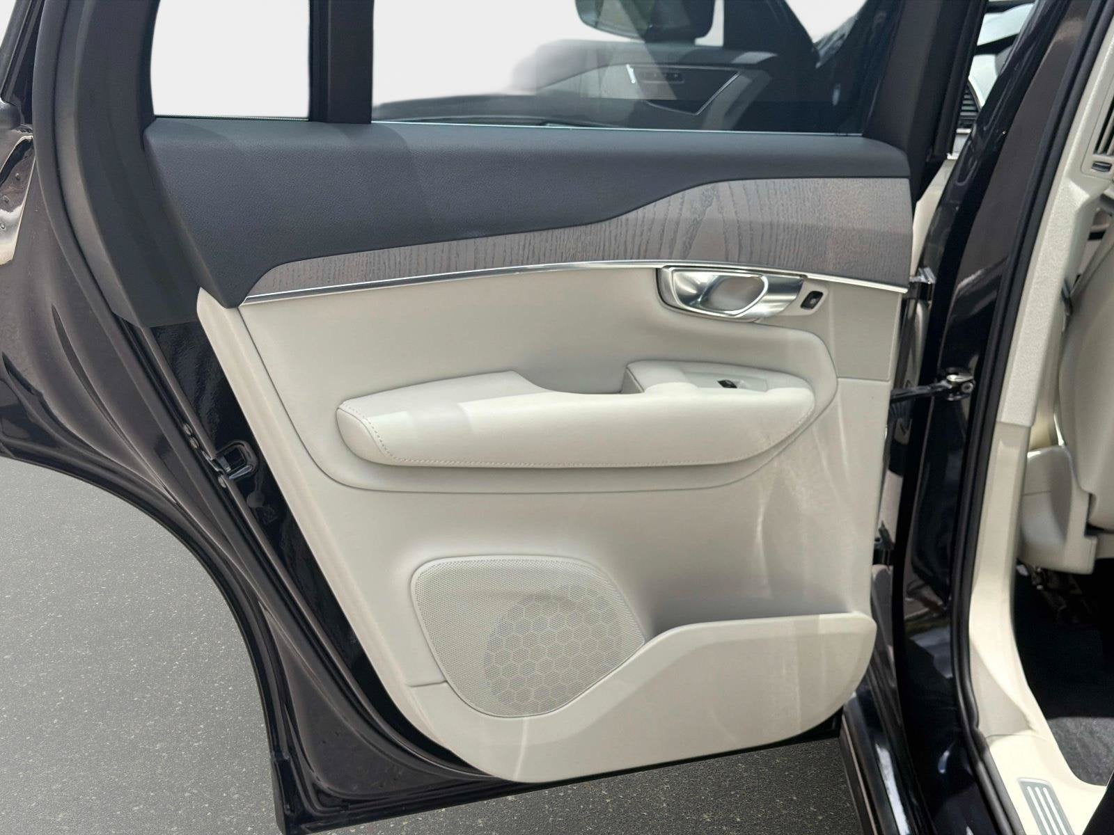 2025 Volvo XC90 Plus