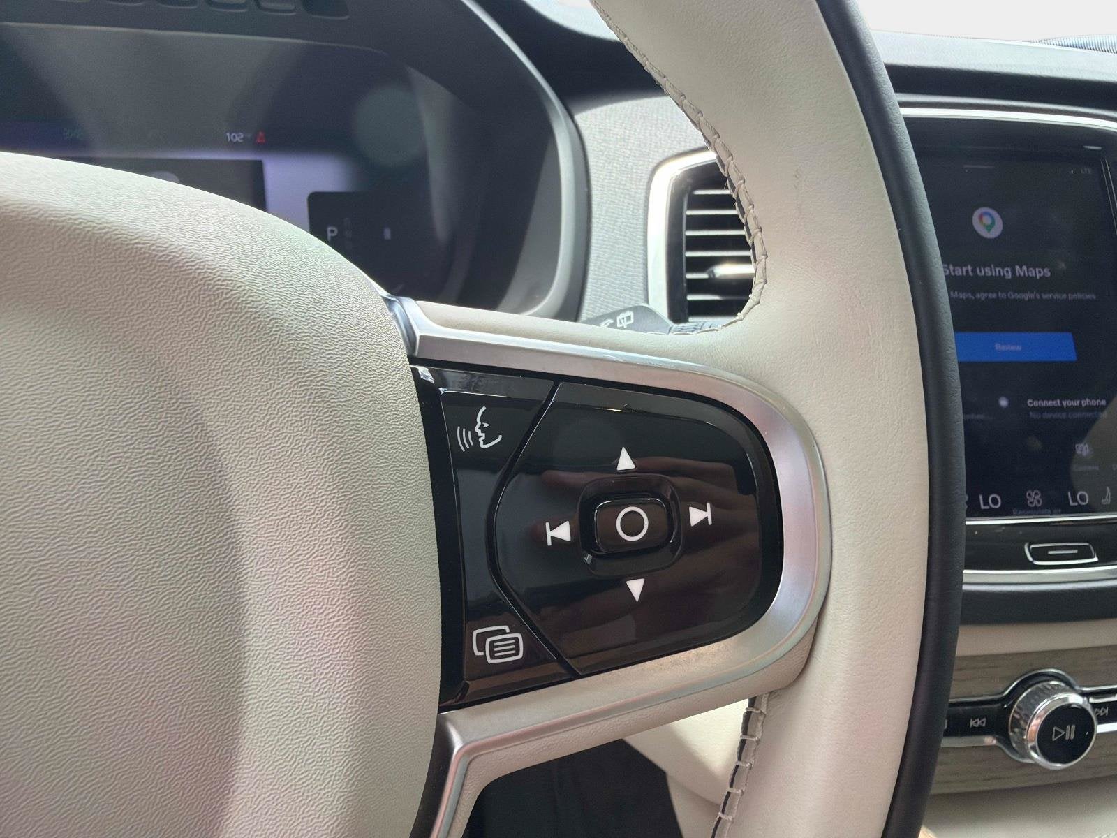 2025 Volvo XC90 Plus