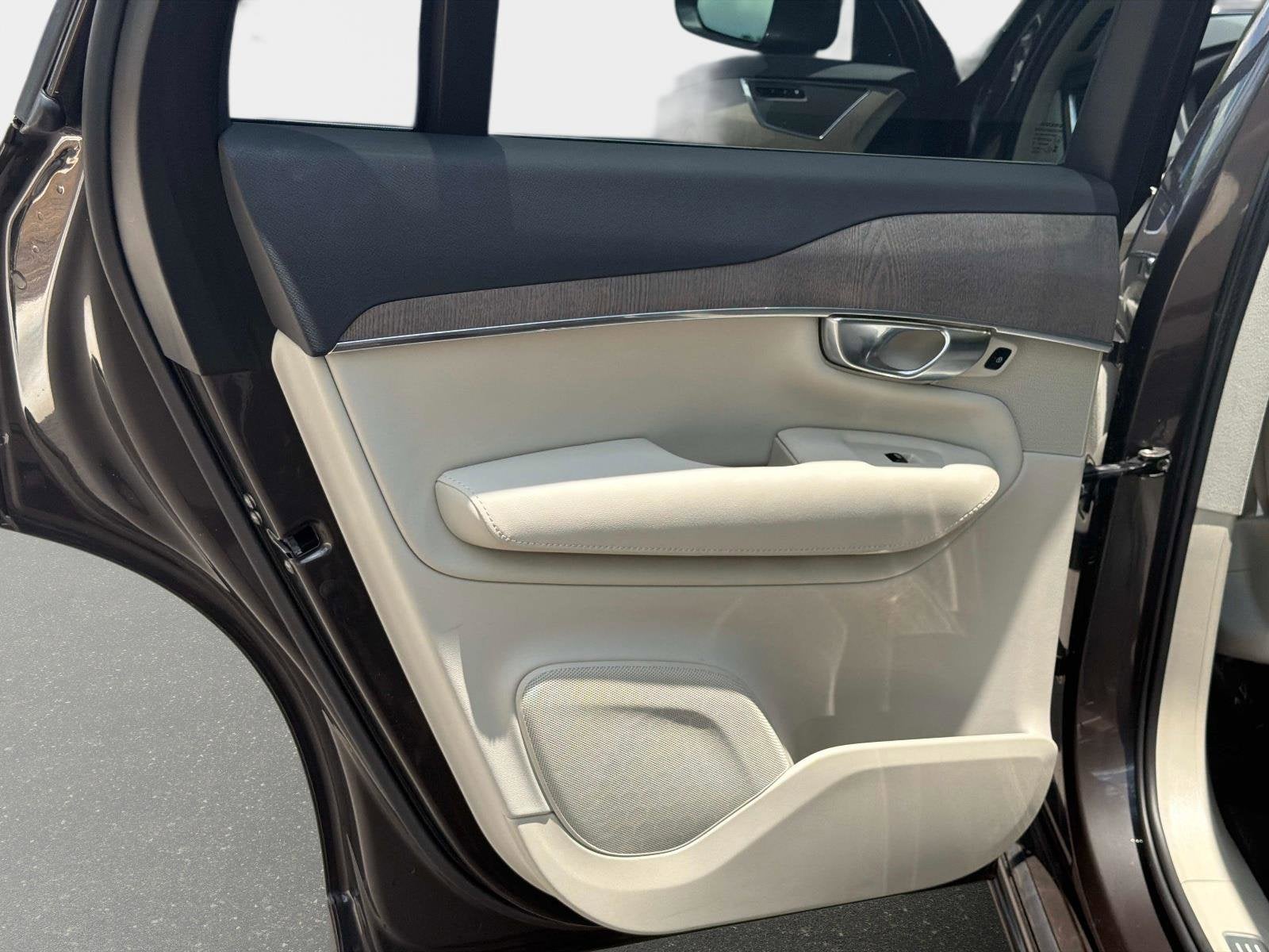 2023 Volvo XC90 Plus