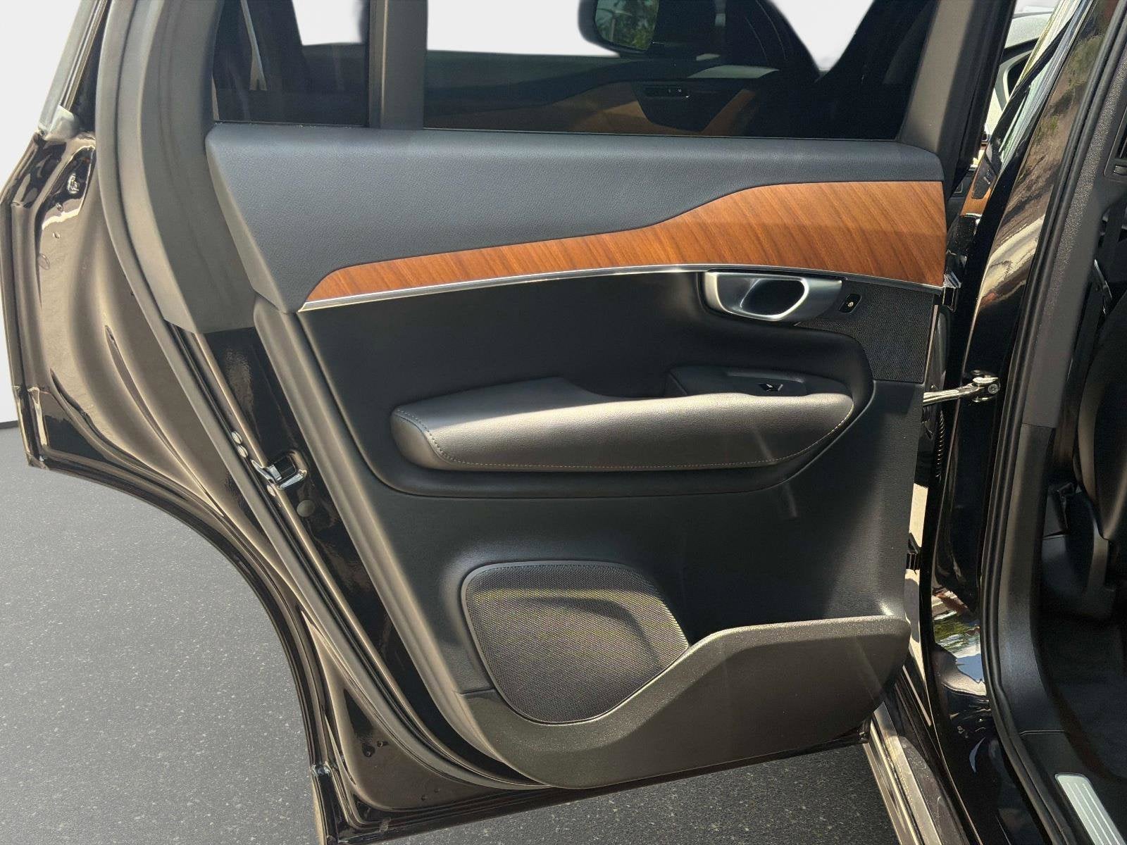 2023 Volvo XC90 Plus