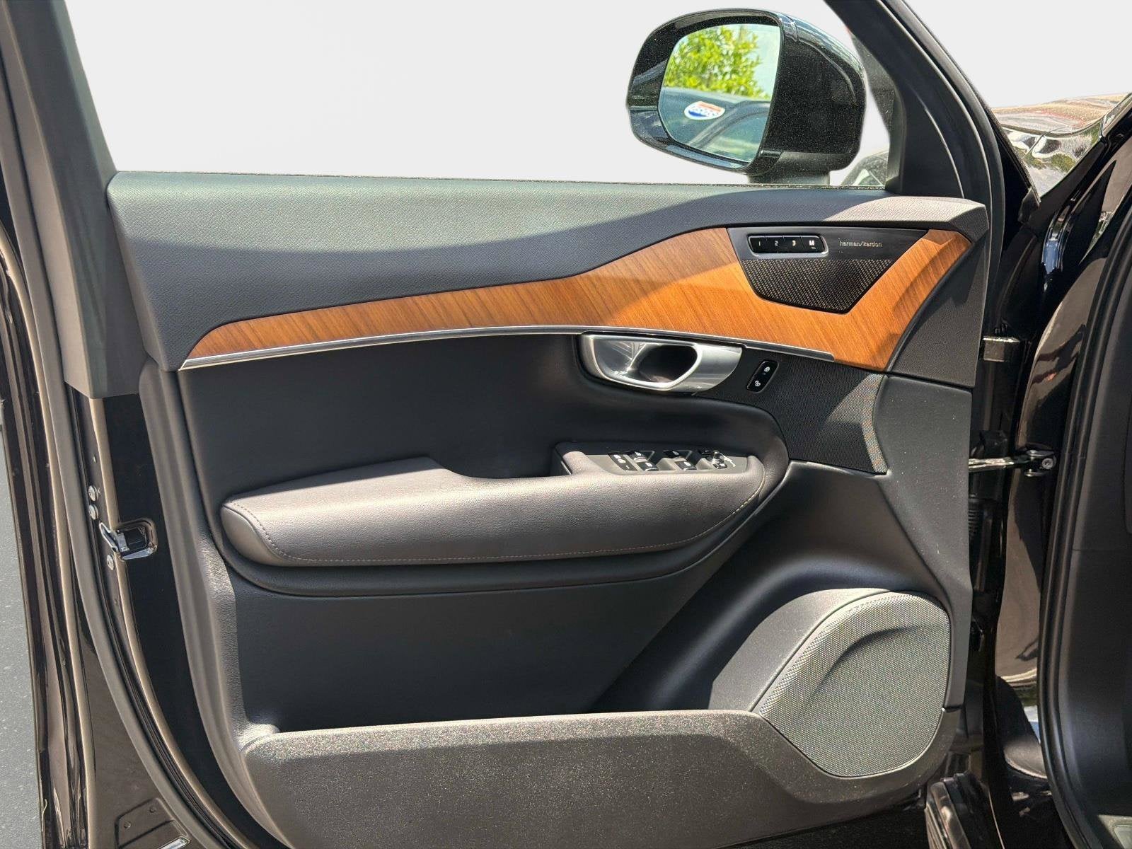 2023 Volvo XC90 Plus