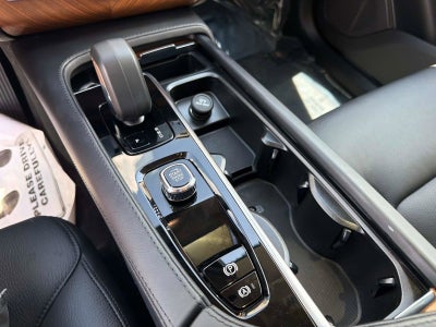 2023 Volvo XC90 Plus
