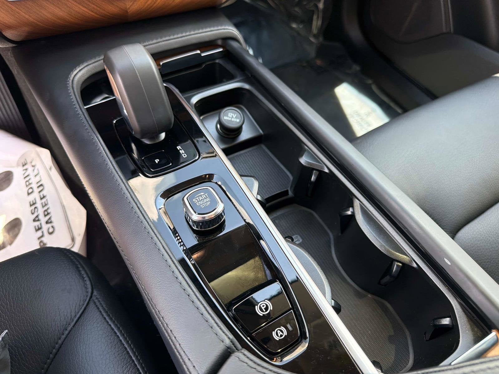 2023 Volvo XC90 Plus