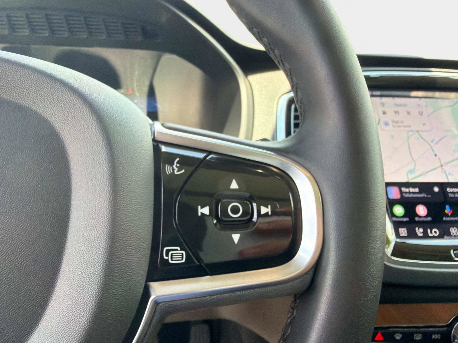 2023 Volvo XC90 Plus