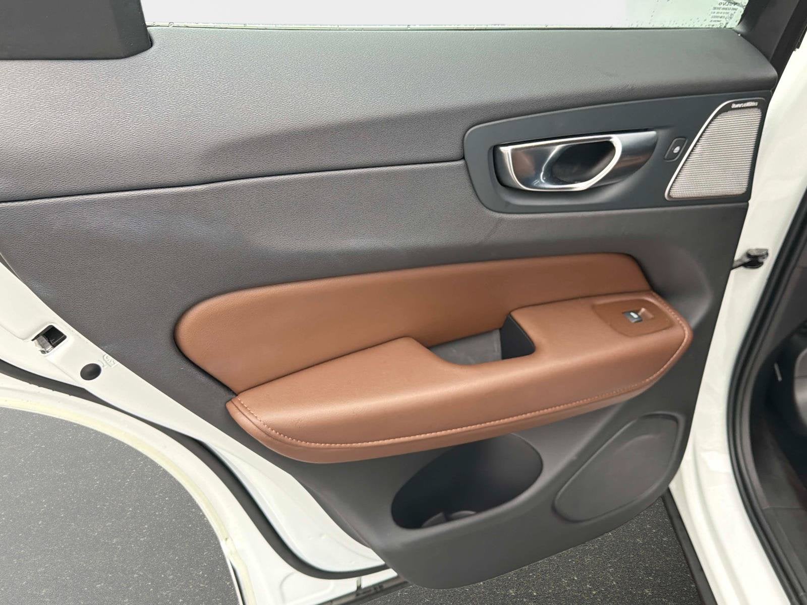 2021 Volvo XC60 Inscription Expression