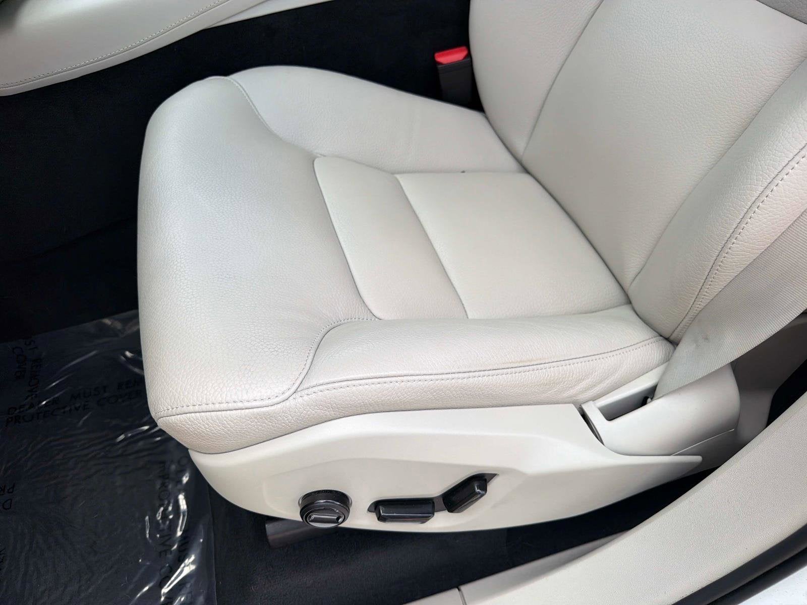 2024 Volvo XC90 Recharge Plug-In Hybrid Plus Bright Theme