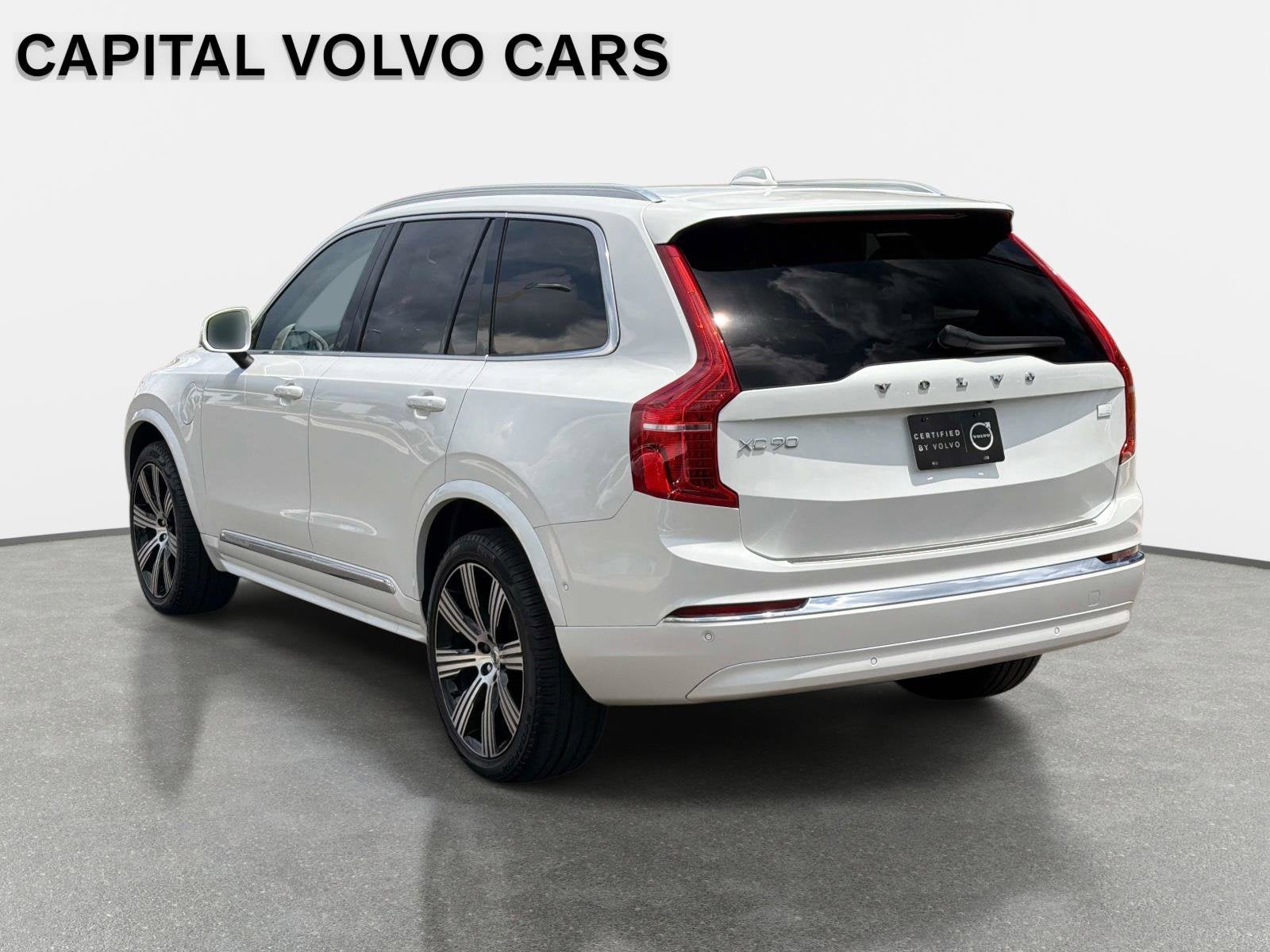 2024 Volvo XC90 Recharge Plug-In Hybrid Plus Bright Theme