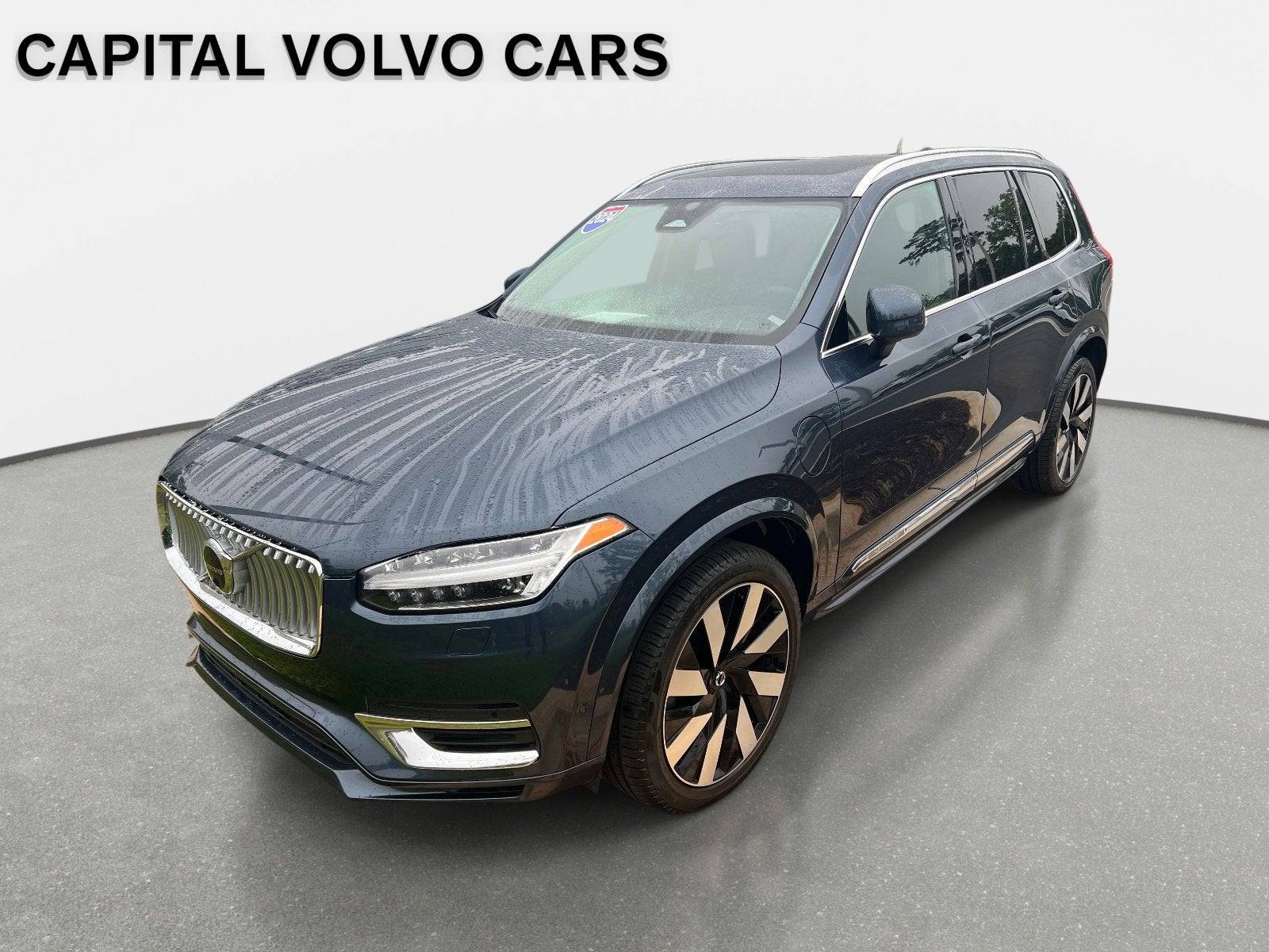 2024 Volvo XC90 Recharge Plug-In Hybrid Plus Bright Theme