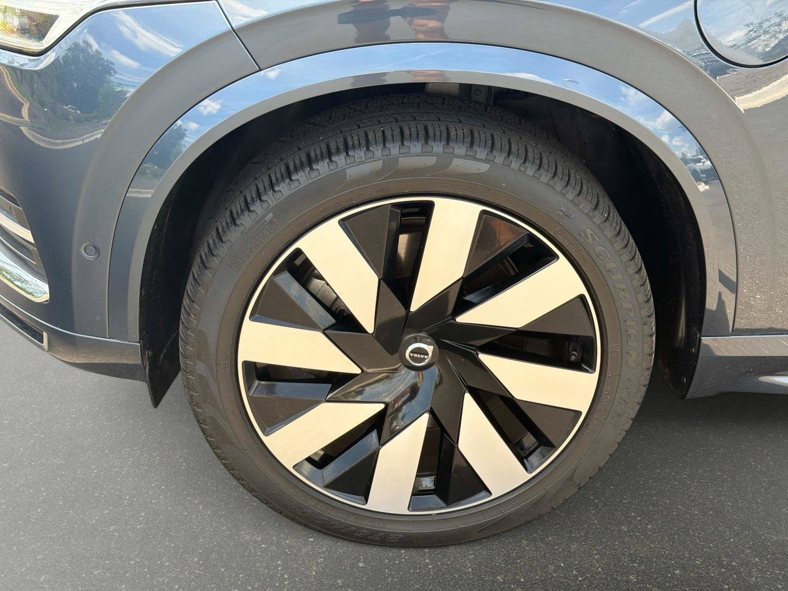 2024 Volvo XC90 Recharge Plug-In Hybrid Plus Bright Theme