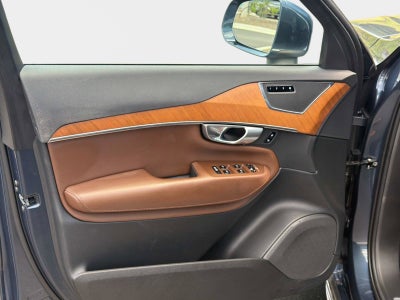 2024 Volvo XC90 Recharge Plug-In Hybrid Plus Bright Theme