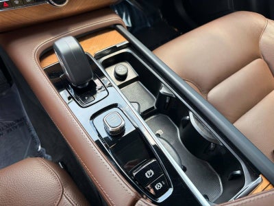 2024 Volvo XC90 Recharge Plug-In Hybrid Plus Bright Theme