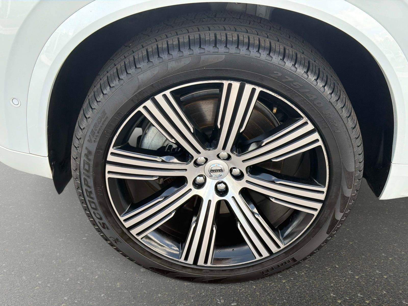 2024 Volvo XC90 Recharge Plug-In Hybrid Ultimate Bright Theme