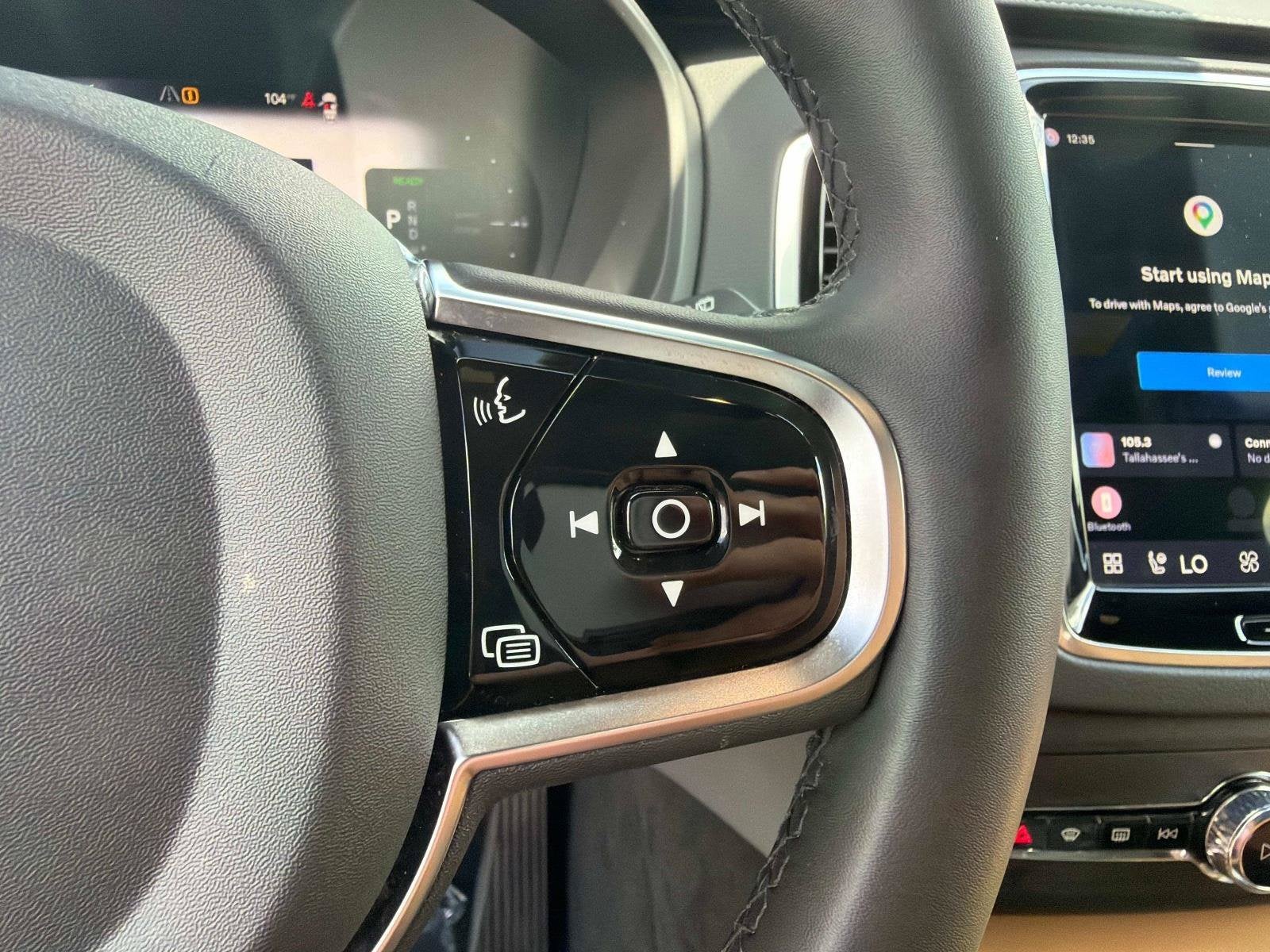 2024 Volvo XC90 Recharge Plug-In Hybrid Ultimate Bright Theme