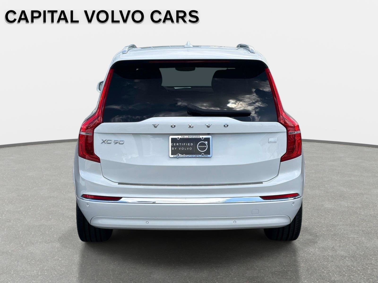 2024 Volvo XC90 Recharge Plug-In Hybrid Ultimate Bright Theme
