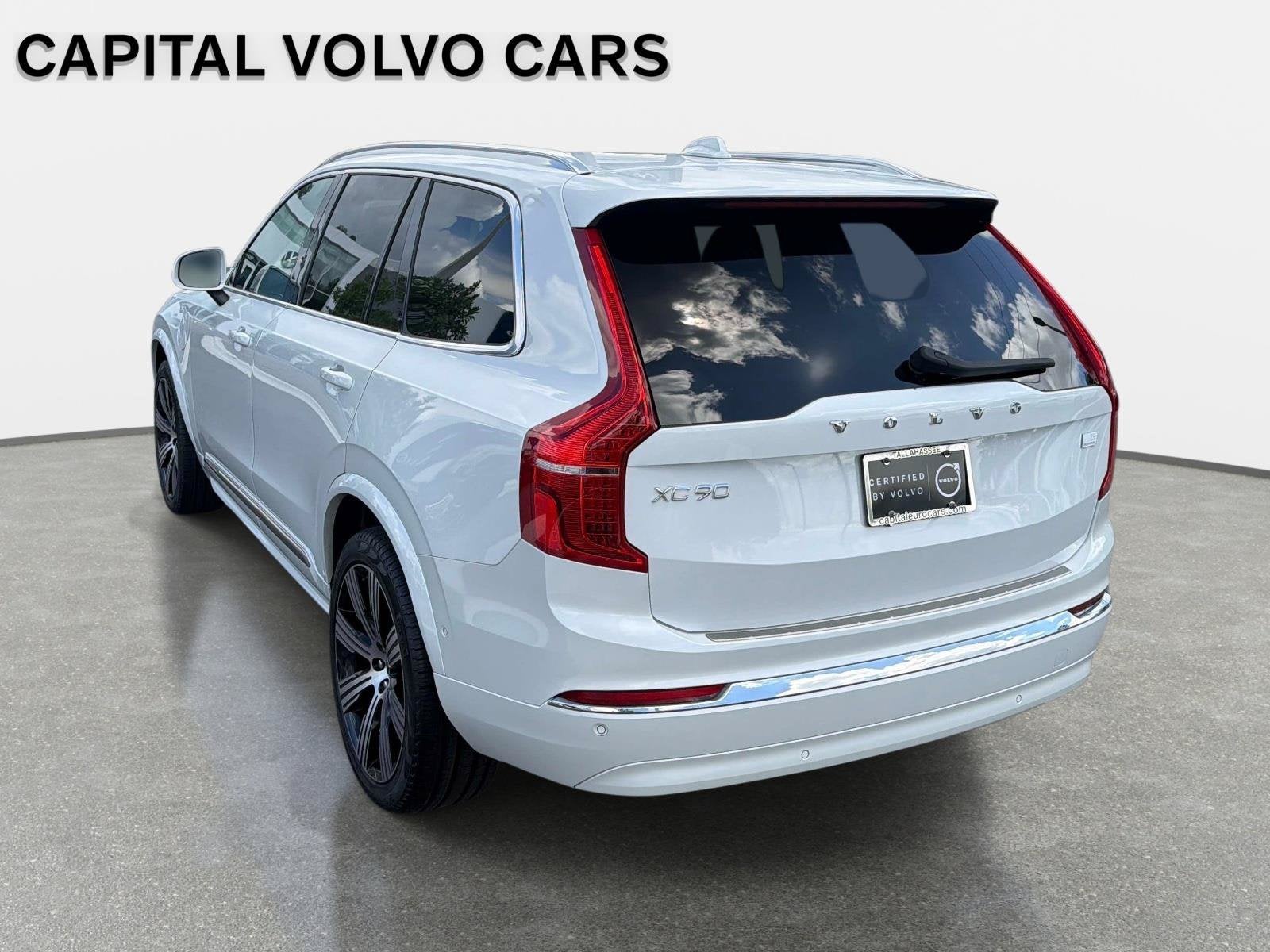 2024 Volvo XC90 Recharge Plug-In Hybrid Ultimate Bright Theme