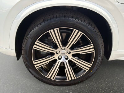 2024 Volvo XC90 Recharge Plug-In Hybrid Core Bright Theme