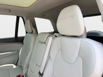 2024 Volvo XC90 Recharge Plug-In Hybrid Core Bright Theme