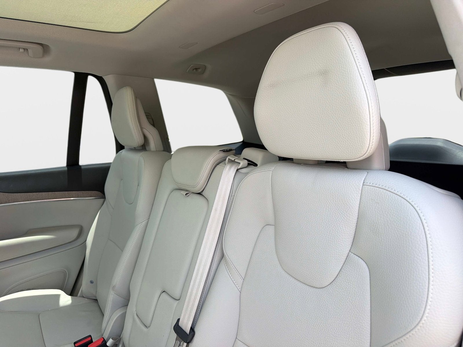 2024 Volvo XC90 Recharge Plug-In Hybrid Core Bright Theme