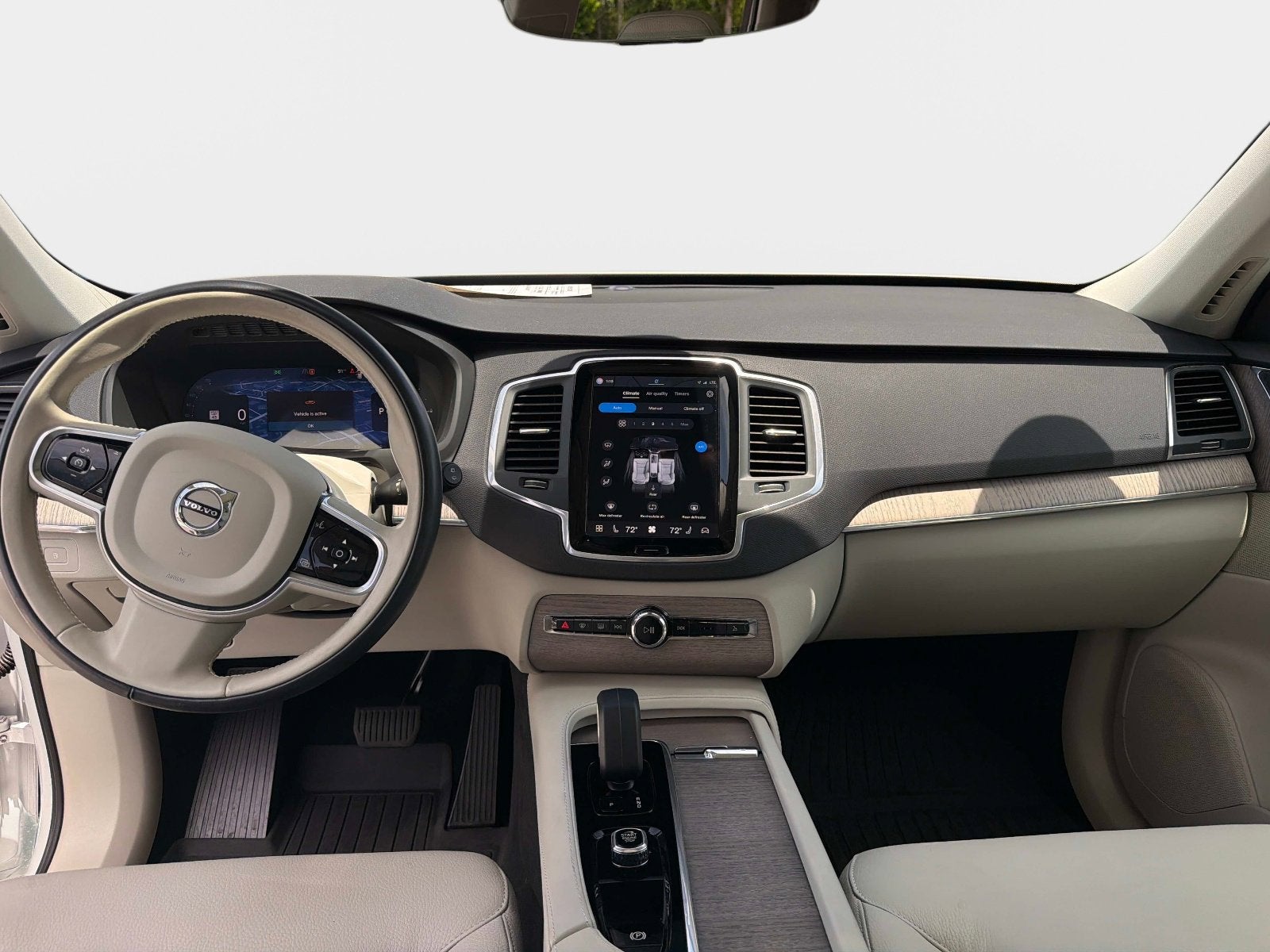 2024 Volvo XC90 Recharge Plug-In Hybrid Core Bright Theme