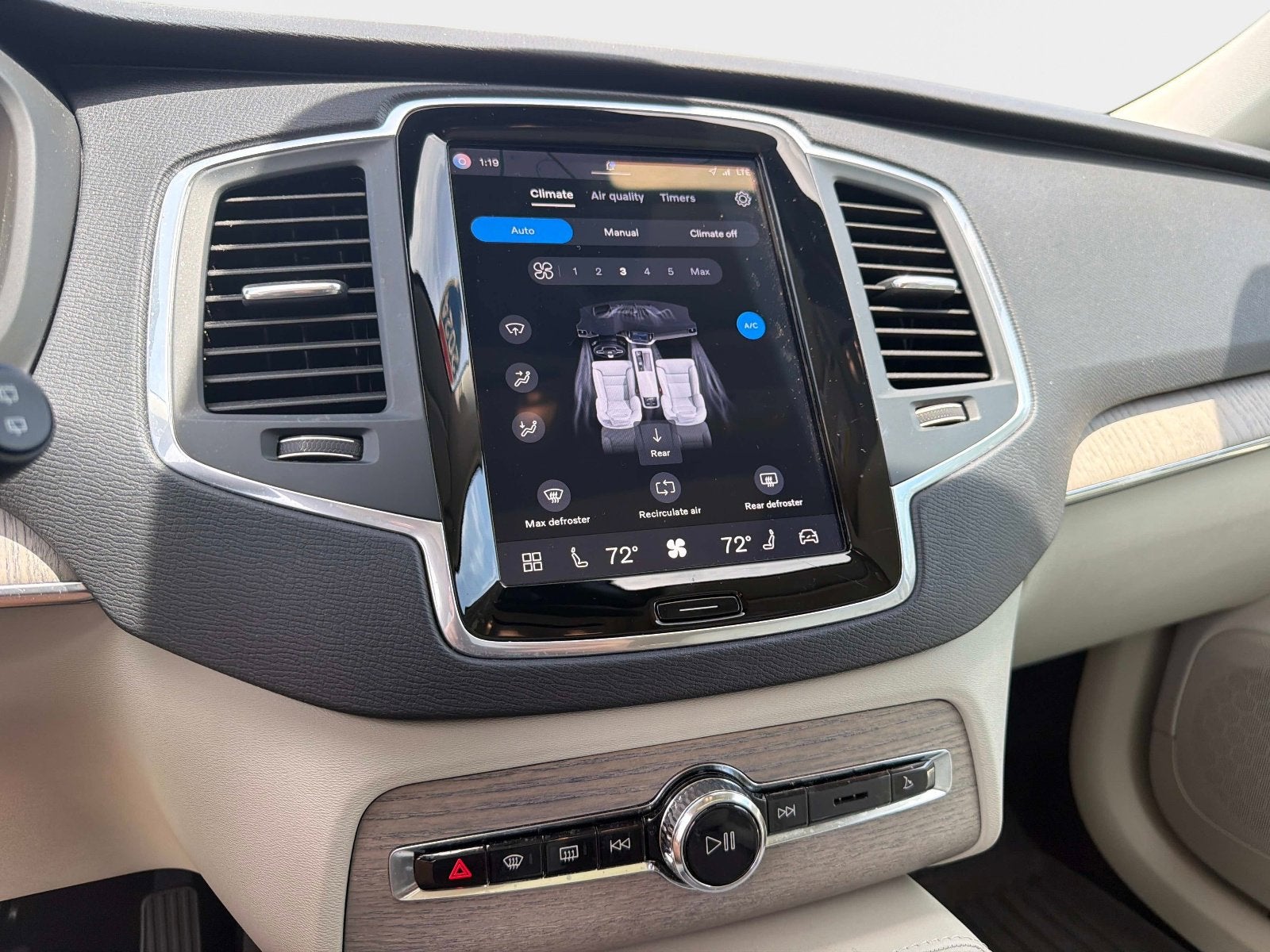 2024 Volvo XC90 Recharge Plug-In Hybrid Core Bright Theme