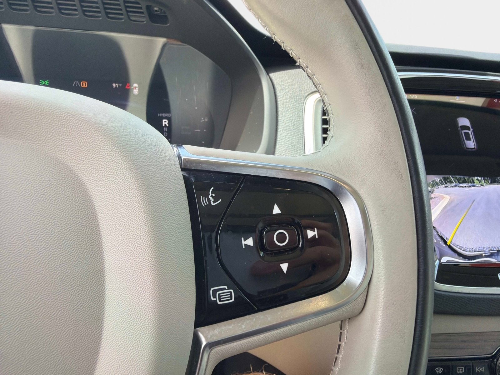 2024 Volvo XC90 Recharge Plug-In Hybrid Core Bright Theme