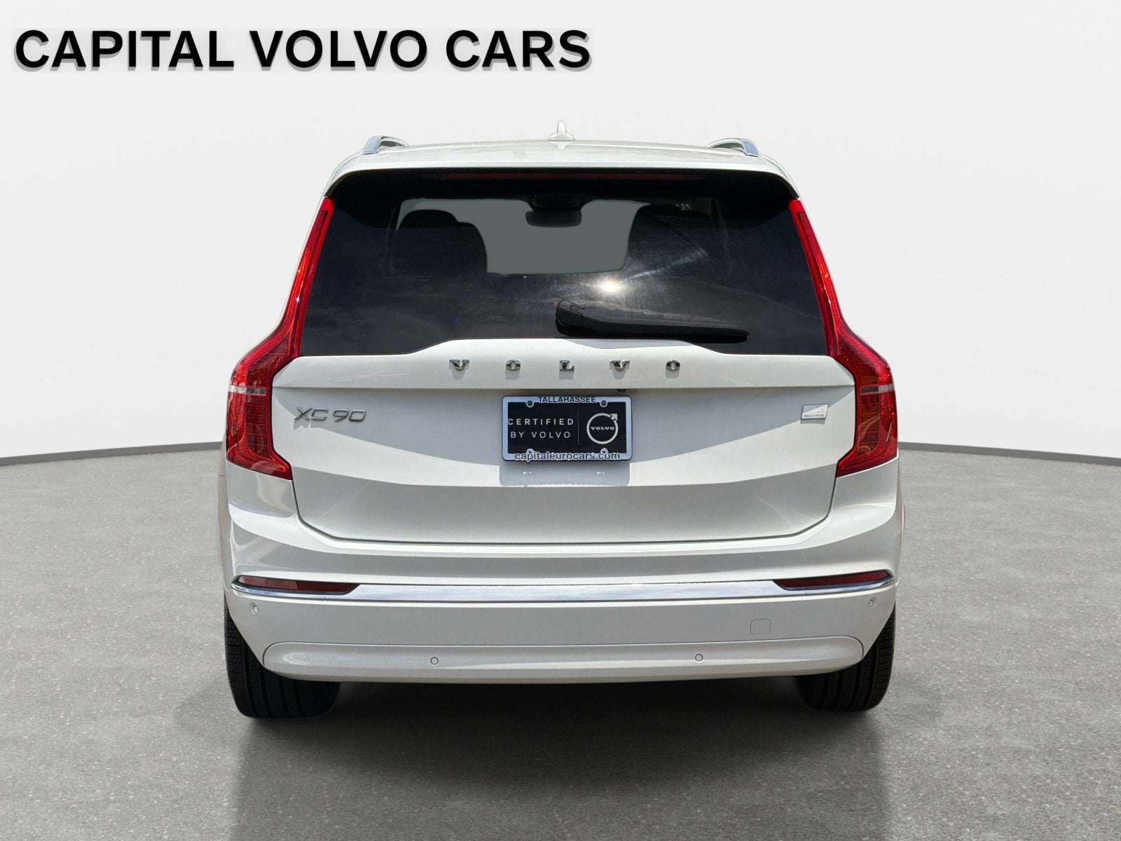 2024 Volvo XC90 Recharge Plug-In Hybrid Core Bright Theme