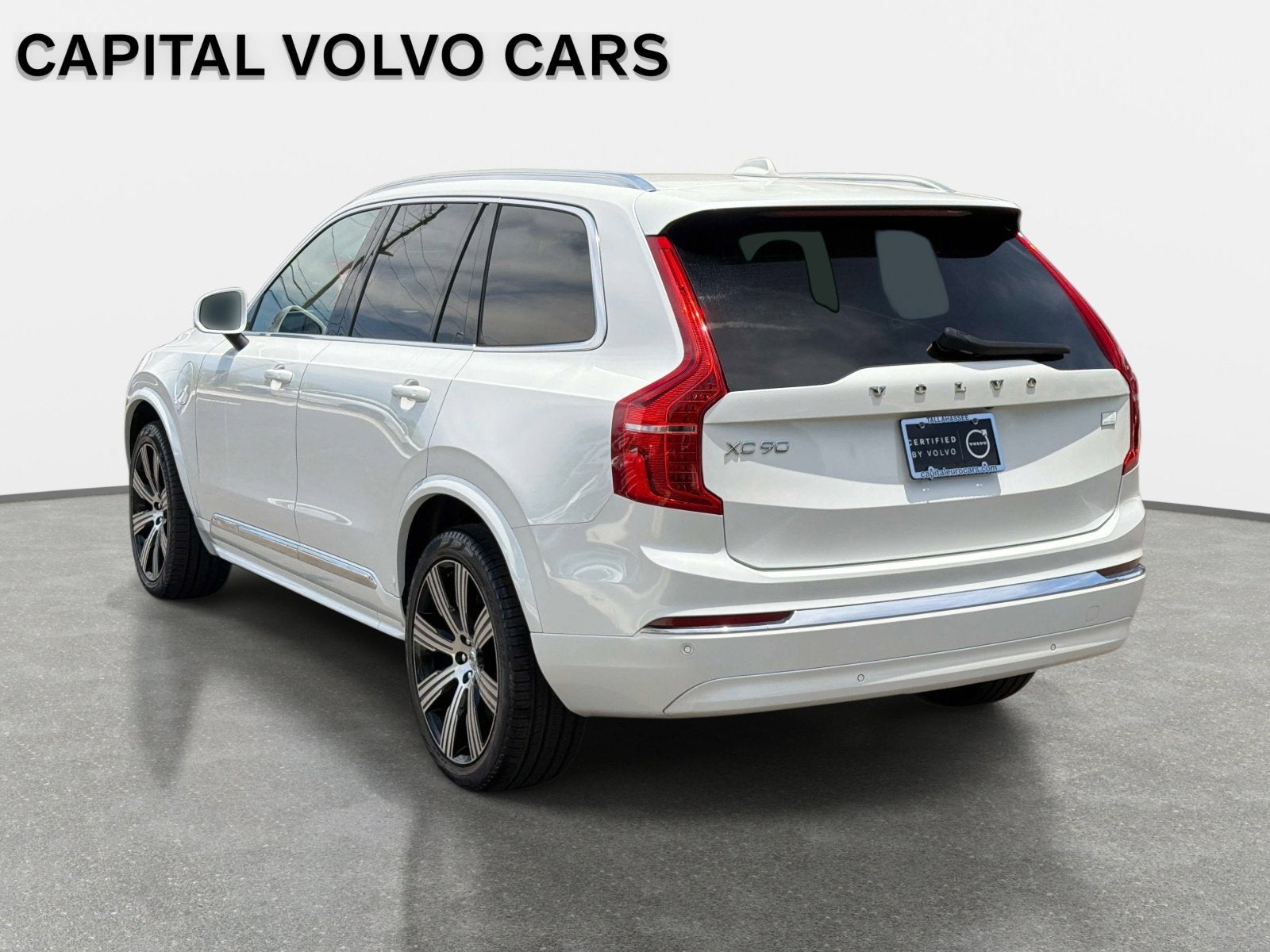 2024 Volvo XC90 Recharge Plug-In Hybrid Core Bright Theme