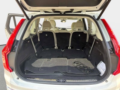 2024 Volvo XC90 Recharge Plug-In Hybrid Core Bright Theme