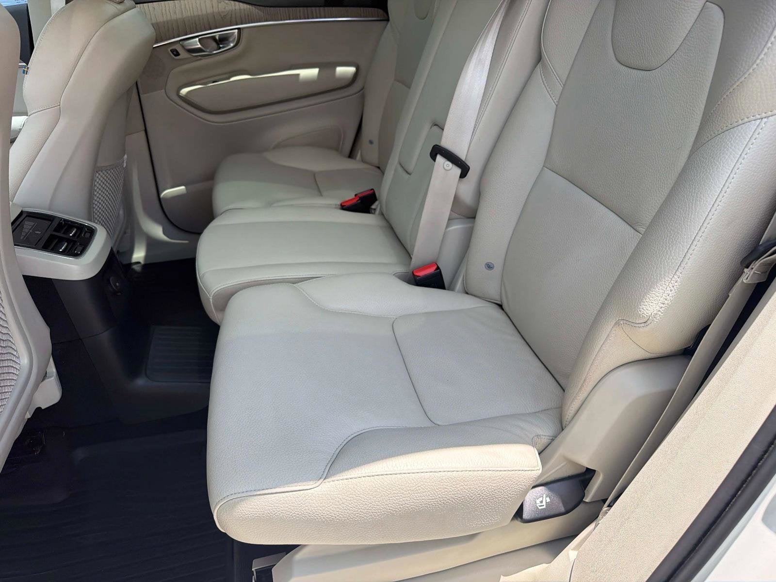 2024 Volvo XC90 Recharge Plug-In Hybrid Core Bright Theme