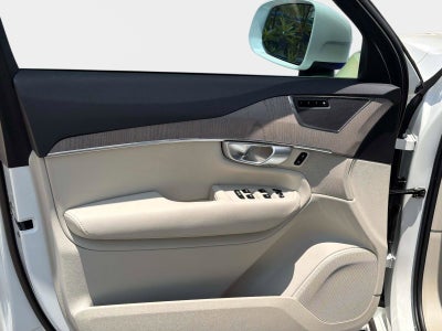 2024 Volvo XC90 Recharge Plug-In Hybrid Core Bright Theme