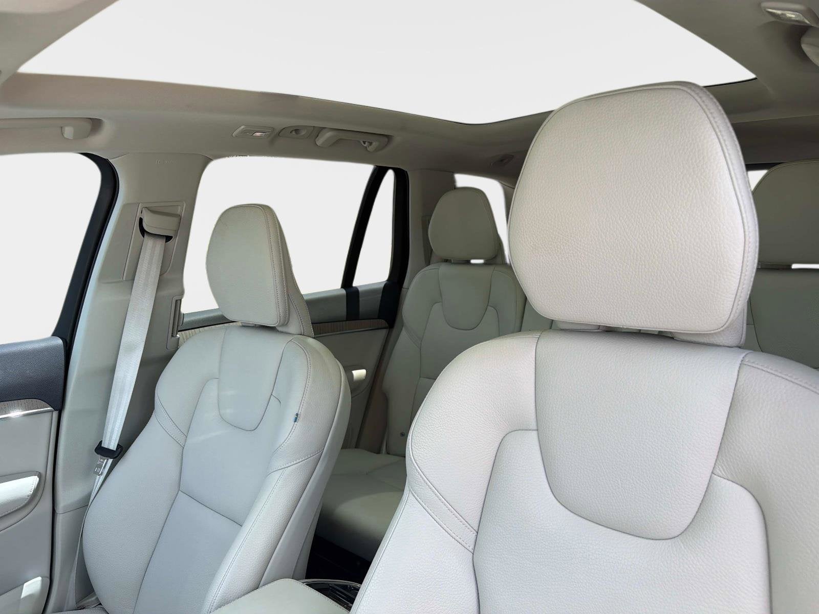 2024 Volvo XC90 Recharge Plug-In Hybrid Core Bright Theme