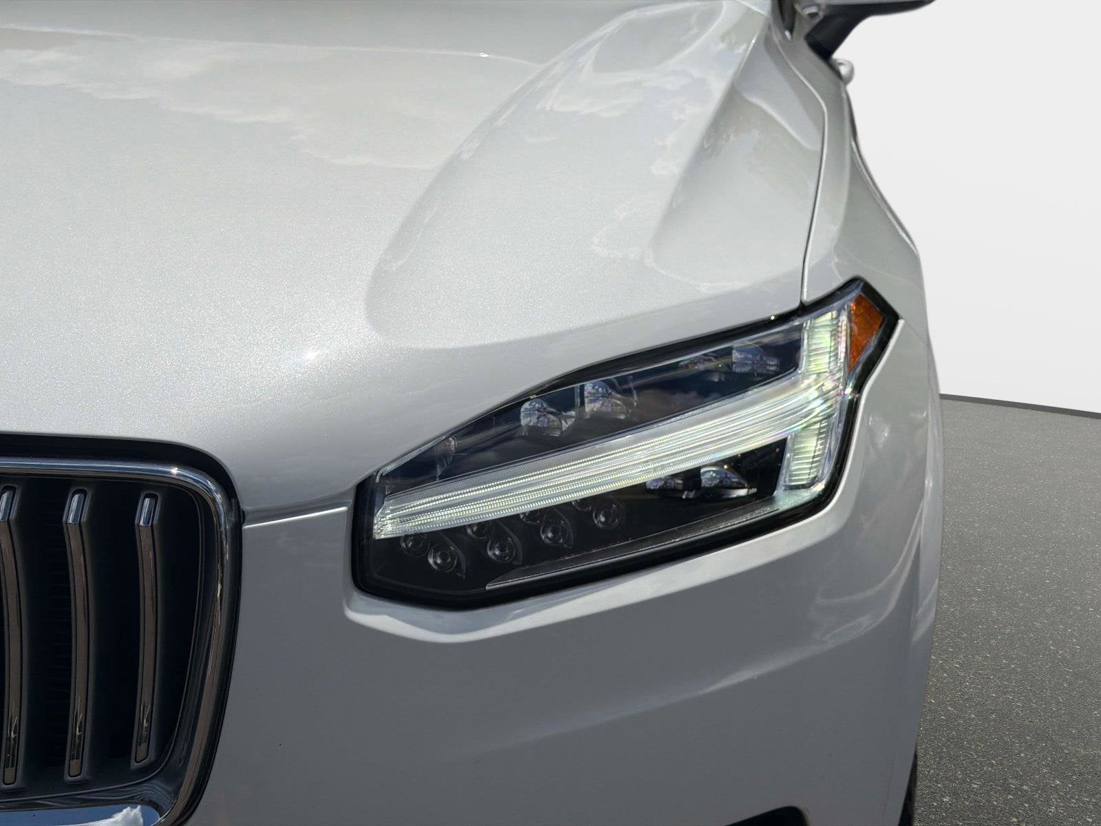 2024 Volvo XC90 Recharge Plug-In Hybrid Core Bright Theme