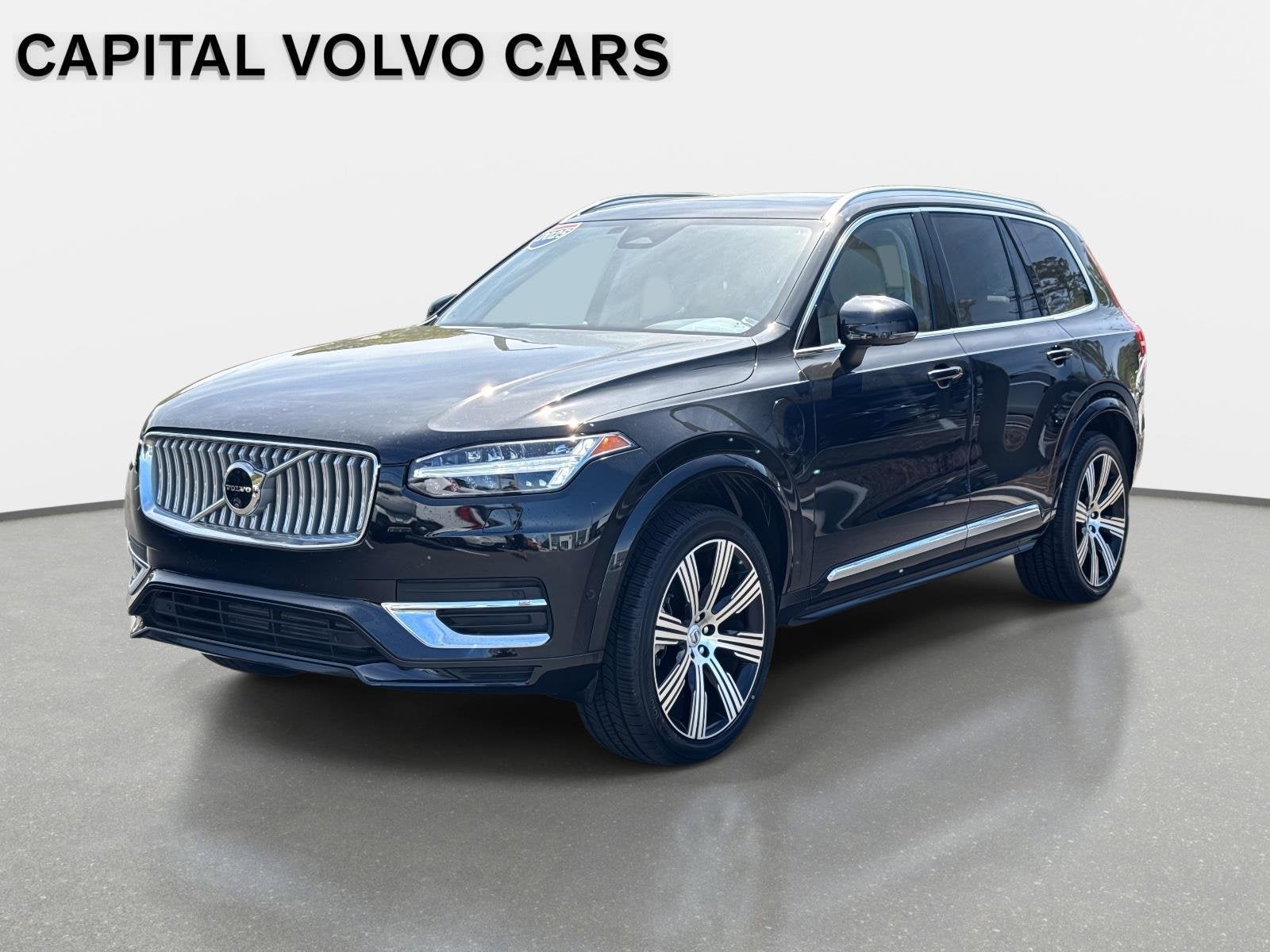 2025 Volvo XC90 Plug-In Hybrid Plus
